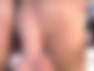 Live cam show with CookiesAndBoots - Outside on Camsoda