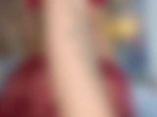 Live cam show with Elisse Cinnamon - Grandes Tetas on Milf Play