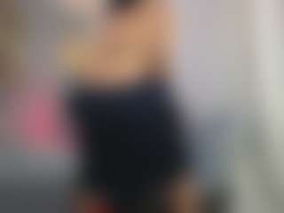 Elisse Cinnamon's Live Sex Cam Show