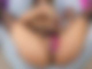 Elisse Cinnamon's Live Sex Cam Show
