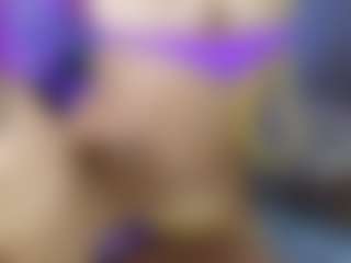 Elisse Cinnamon's Live Sex Cam Show