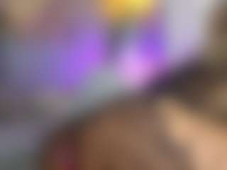 Elisse Cinnamon's Live Sex Cam Show