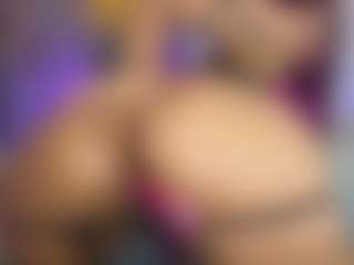 Elisse Cinnamon's Live Sex Cam Show