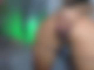 Live cam show with Elisse Cinnamon - Spin on Camsoda