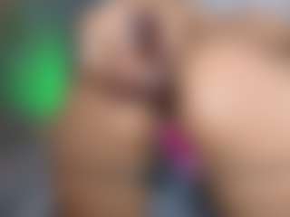 Elisse Cinnamon's Live Sex Cam Show