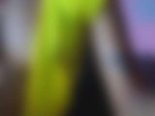 Elisse Cinnamon's Live Sex Cam Show