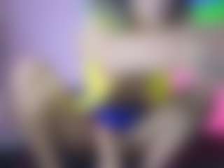 Elisse Cinnamon's Live Sex Cam Show