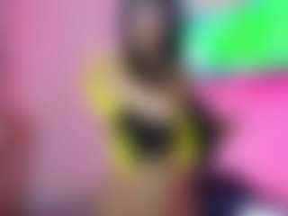 Elisse Cinnamon's Live Sex Cam Show