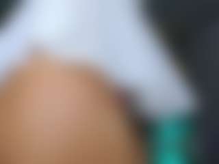 Elisse Cinnamon's Live Sex Cam Show
