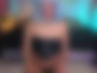 Elisse Cinnamon's Live Sex Cam Show
