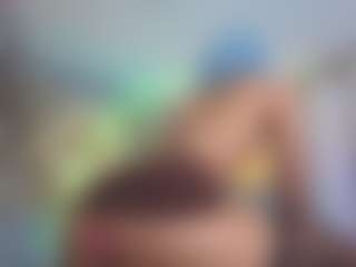 Elisse Cinnamon's Live Sex Cam Show