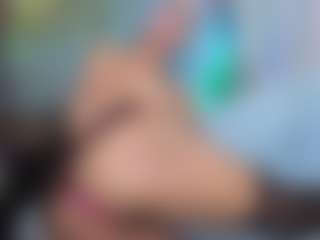 Elisse Cinnamon's Live Sex Cam Show