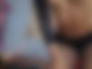 Elisse Cinnamon's Live Sex Cam Show
