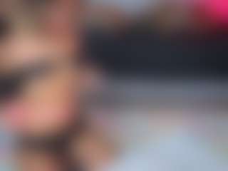 Elisse Cinnamon's Live Sex Cam Show
