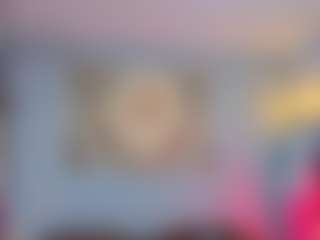 Live cam show with Elisse Cinnamon - Innocent on makecum.org