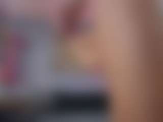 Elisse Cinnamon's Live Sex Cam Show
