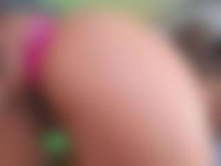 Live cam show with Elisse Cinnamon - Spy Petite on Porn Luv