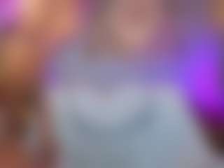 Live cam show with Elisse Cinnamon - Whip on StripNow