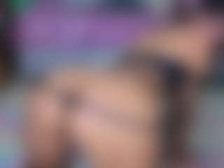 Elisse Cinnamon's Live Sex Cam Show