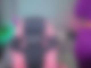 Elisse Cinnamon's Live Sex Cam Show