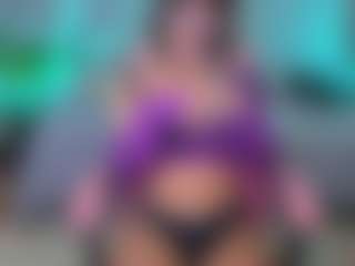 Elisse Cinnamon's Live Sex Cam Show