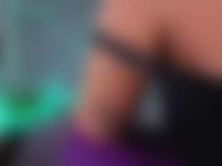 Elisse Cinnamon's Live Sex Cam Show