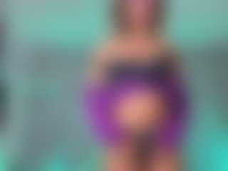 Elisse Cinnamon's Live Sex Cam Show