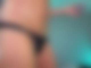 Elisse Cinnamon's Live Sex Cam Show