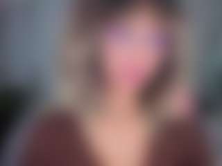 Elisse Cinnamon's Live Sex Cam Show