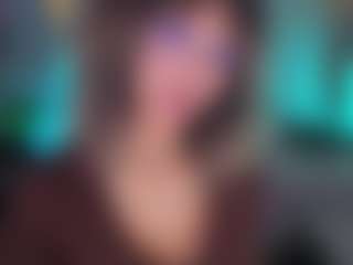 Elisse Cinnamon's Live Sex Cam Show