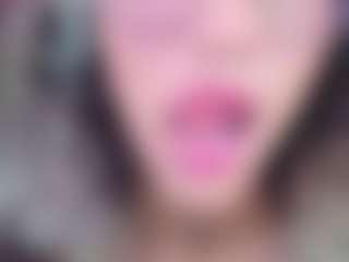 Elisse Cinnamon's Live Sex Cam Show