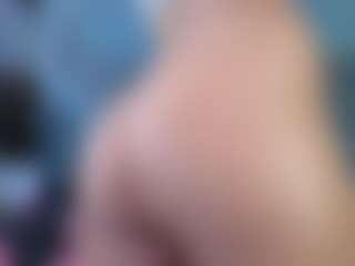 Elisse Cinnamon's Live Sex Cam Show