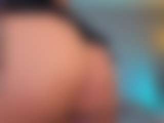 Elisse Cinnamon's Live Sex Cam Show