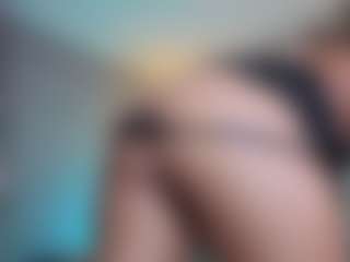 Elisse Cinnamon's Live Sex Cam Show