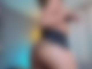 Elisse Cinnamon's Live Sex Cam Show