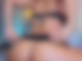 Elisse Cinnamon's Live Sex Cam Show