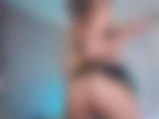 Elisse Cinnamon's Live Sex Cam Show