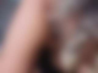 Elisse Cinnamon's Live Sex Cam Show