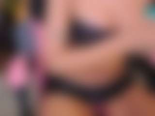 Elisse Cinnamon's Live Sex Cam Show