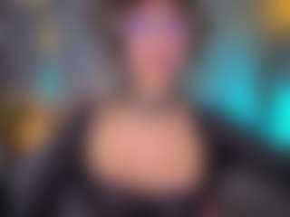 Elisse Cinnamon's Live Sex Cam Show