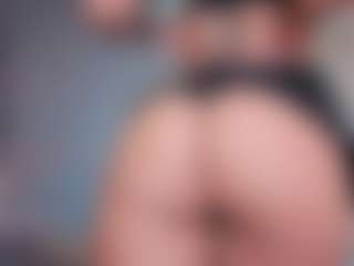 Elisse Cinnamon's Live Sex Cam Show