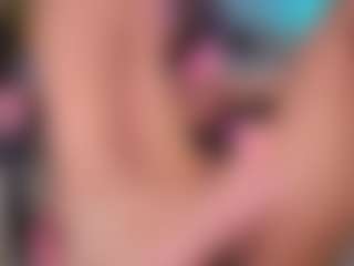 Elisse Cinnamon's Live Sex Cam Show
