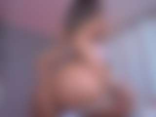 Elisse Cinnamon's Live Sex Cam Show