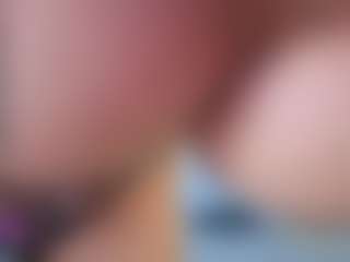 Elisse Cinnamon's Live Sex Cam Show