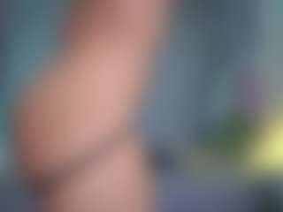 Elisse Cinnamon's Live Sex Cam Show