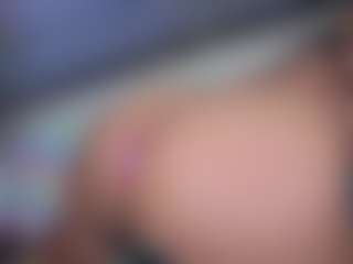 Elisse Cinnamon's Live Sex Cam Show