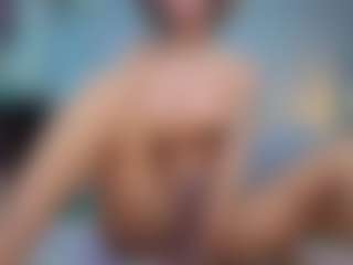 Elisse Cinnamon's Live Sex Cam Show