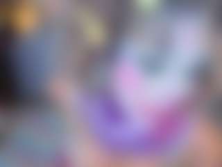 Live cam show with Elisse Cinnamon - Toys on Camming Site