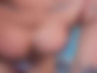 Elisse Cinnamon's Live Sex Cam Show