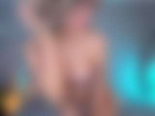 Elisse Cinnamon's Live Sex Cam Show